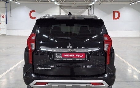 Mitsubishi Pajero Sport III рестайлинг, 2022 год, 4 050 000 рублей, 6 фотография