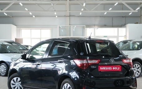 Toyota Vitz, 2019 год, 1 339 000 рублей, 5 фотография