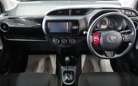 Toyota Vitz, 2019 год, 1 339 000 рублей, 16 фотография