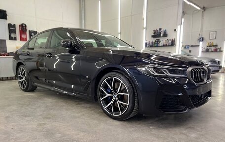 BMW 5 серия, 2021 год, 5 100 000 рублей, 2 фотография