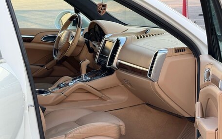 Porsche Cayenne III, 2011 год, 2 150 000 рублей, 8 фотография