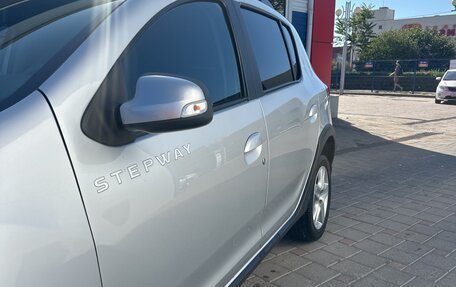 Renault Sandero II рестайлинг, 2017 год, 950 000 рублей, 4 фотография