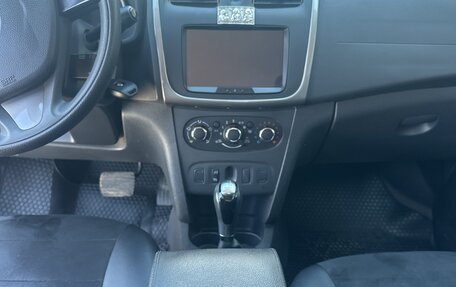 Renault Sandero II рестайлинг, 2017 год, 950 000 рублей, 14 фотография