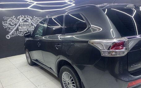 Mitsubishi Outlander III рестайлинг 3, 2013 год, 1 050 000 рублей, 3 фотография