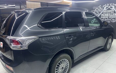 Mitsubishi Outlander III рестайлинг 3, 2013 год, 1 050 000 рублей, 4 фотография