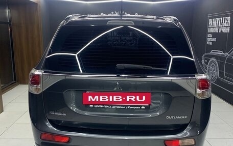 Mitsubishi Outlander III рестайлинг 3, 2013 год, 1 050 000 рублей, 10 фотография