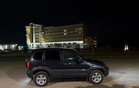 Chevrolet Niva I рестайлинг, 2015 год, 530 000 рублей, 4 фотография