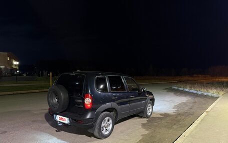 Chevrolet Niva I рестайлинг, 2015 год, 530 000 рублей, 3 фотография