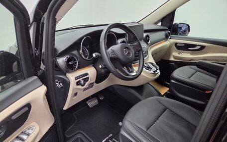 Mercedes-Benz V-Класс, 2019 год, 9 990 000 рублей, 23 фотография