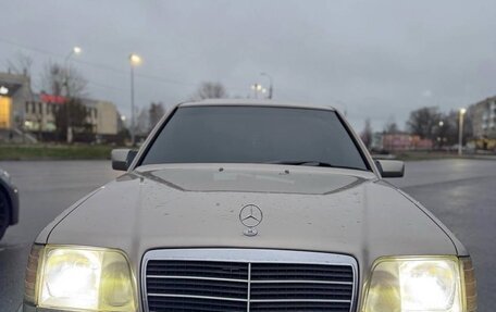 Mercedes-Benz E-Класс, 1994 год, 490 000 рублей, 1 фотография