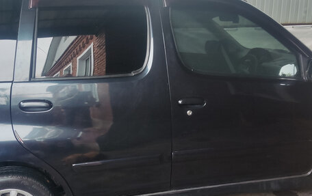 Toyota FunCargo, 2003 год, 550 000 рублей, 34 фотография