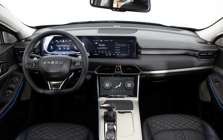 CheryExeed TXL, 2022 год, 2 399 000 рублей, 9 фотография