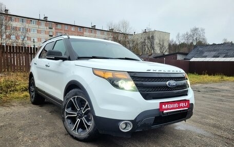 Ford Explorer VI, 2013 год, 1 463 100 рублей, 2 фотография