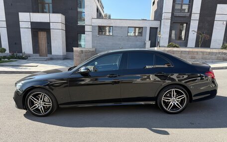 Mercedes-Benz E-Класс, 2016 год, 3 250 000 рублей, 4 фотография