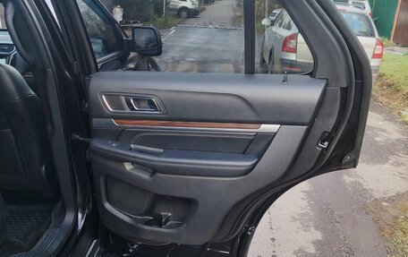 Ford Explorer VI, 2018 год, 3 300 000 рублей, 11 фотография