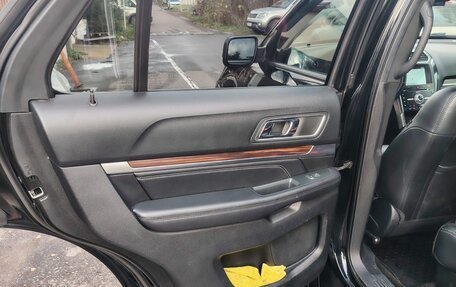 Ford Explorer VI, 2018 год, 3 300 000 рублей, 18 фотография