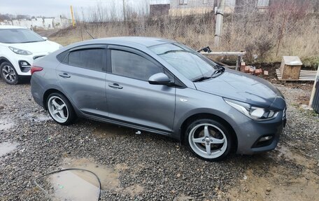 Hyundai Solaris II рестайлинг, 2018 год, 1 400 000 рублей, 1 фотография