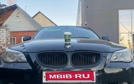 BMW 5 серия, 2004 год, 720 000 рублей, 3 фотография