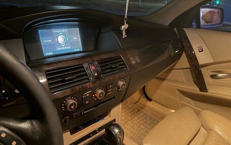 BMW 5 серия, 2004 год, 720 000 рублей, 20 фотография