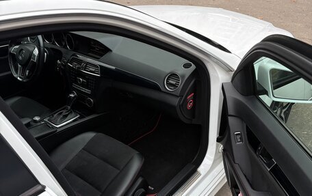 Mercedes-Benz C-Класс, 2012 год, 1 750 000 рублей, 15 фотография