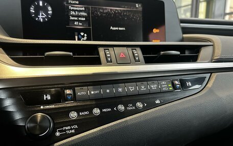 Lexus ES VII, 2018 год, 3 050 000 рублей, 15 фотография