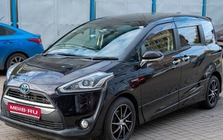 Toyota Sienta II, 2018 год, 1 890 000 рублей, 2 фотография