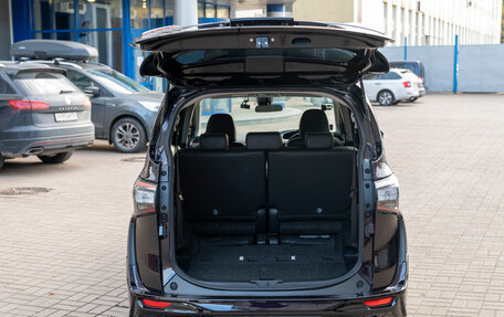 Toyota Sienta II, 2018 год, 1 890 000 рублей, 14 фотография