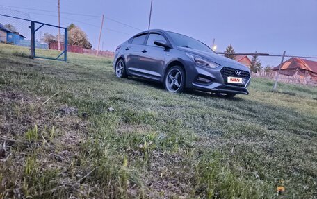 Hyundai Solaris II рестайлинг, 2018 год, 1 400 000 рублей, 3 фотография