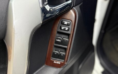 Toyota Land Cruiser Prado 150 рестайлинг 2, 2014 год, 3 200 000 рублей, 15 фотография