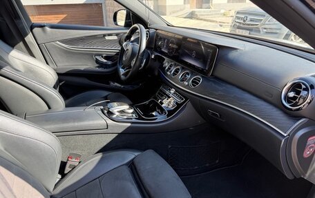 Mercedes-Benz E-Класс, 2016 год, 3 250 000 рублей, 8 фотография