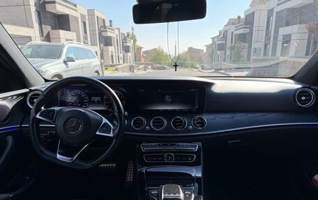 Mercedes-Benz E-Класс, 2016 год, 3 250 000 рублей, 12 фотография