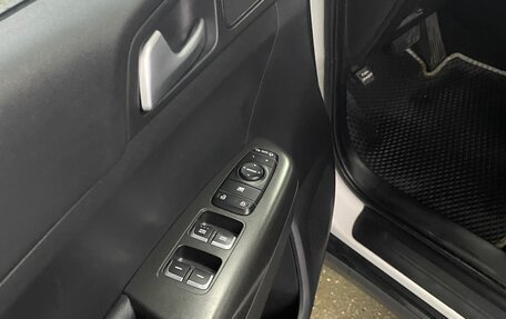 KIA Sportage IV рестайлинг, 2017 год, 2 290 000 рублей, 13 фотография