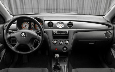 Mitsubishi Outlander III рестайлинг 3, 2006 год, 540 000 рублей, 10 фотография