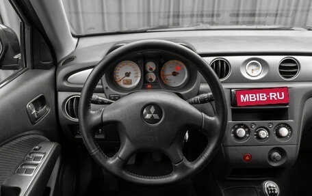 Mitsubishi Outlander III рестайлинг 3, 2006 год, 540 000 рублей, 12 фотография