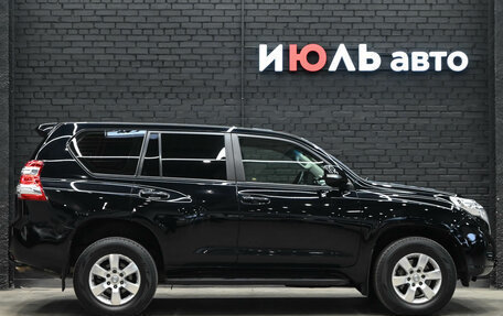 Toyota Land Cruiser Prado 150 рестайлинг 2, 2016 год, 3 600 000 рублей, 9 фотография