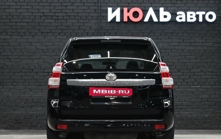 Toyota Land Cruiser Prado 150 рестайлинг 2, 2016 год, 3 600 000 рублей, 5 фотография