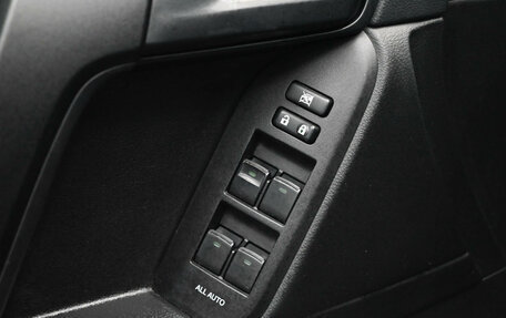 Toyota Land Cruiser Prado 150 рестайлинг 2, 2016 год, 3 600 000 рублей, 14 фотография