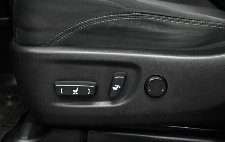 Toyota Land Cruiser Prado 150 рестайлинг 2, 2016 год, 3 600 000 рублей, 15 фотография