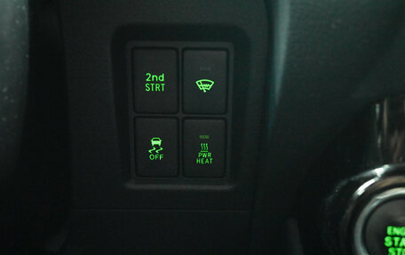 Toyota Land Cruiser Prado 150 рестайлинг 2, 2016 год, 3 600 000 рублей, 19 фотография