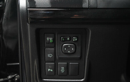 Toyota Land Cruiser Prado 150 рестайлинг 2, 2016 год, 3 600 000 рублей, 16 фотография