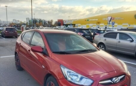 Hyundai Solaris II рестайлинг, 2012 год, 900 000 рублей, 1 фотография