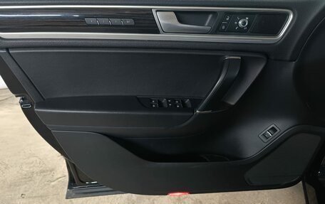 Volkswagen Touareg III, 2016 год, 2 499 000 рублей, 18 фотография