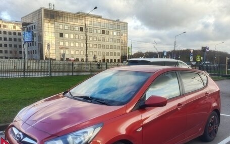 Hyundai Solaris II рестайлинг, 2012 год, 900 000 рублей, 3 фотография