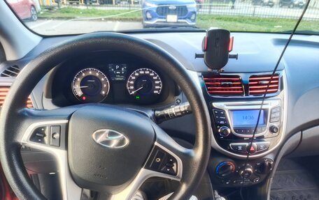 Hyundai Solaris II рестайлинг, 2012 год, 900 000 рублей, 19 фотография