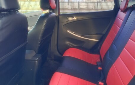 Hyundai Solaris II рестайлинг, 2012 год, 900 000 рублей, 25 фотография