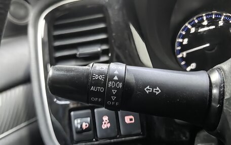 Mitsubishi Outlander III рестайлинг 3, 2019 год, 1 999 000 рублей, 20 фотография