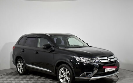 Mitsubishi Outlander III рестайлинг 3, 2017 год, 1 925 000 рублей, 3 фотография