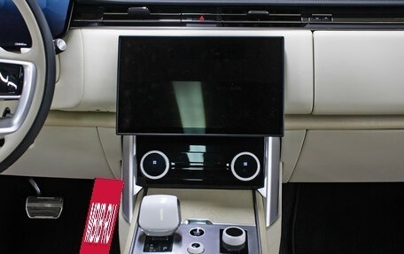 Land Rover Range Rover IV рестайлинг, 2023 год, 21 700 000 рублей, 15 фотография