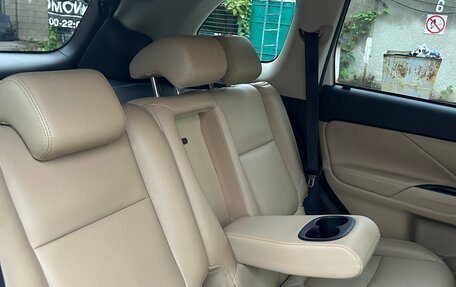 Mitsubishi Outlander III рестайлинг 3, 2019 год, 2 350 000 рублей, 21 фотография