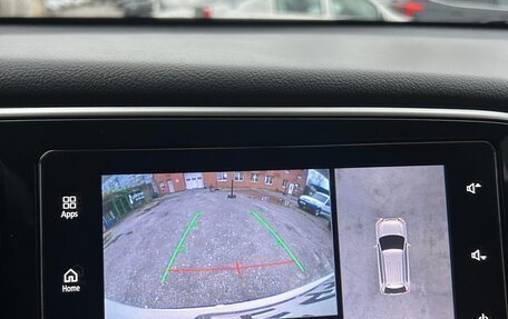 Mitsubishi Outlander III рестайлинг 3, 2019 год, 2 350 000 рублей, 18 фотография